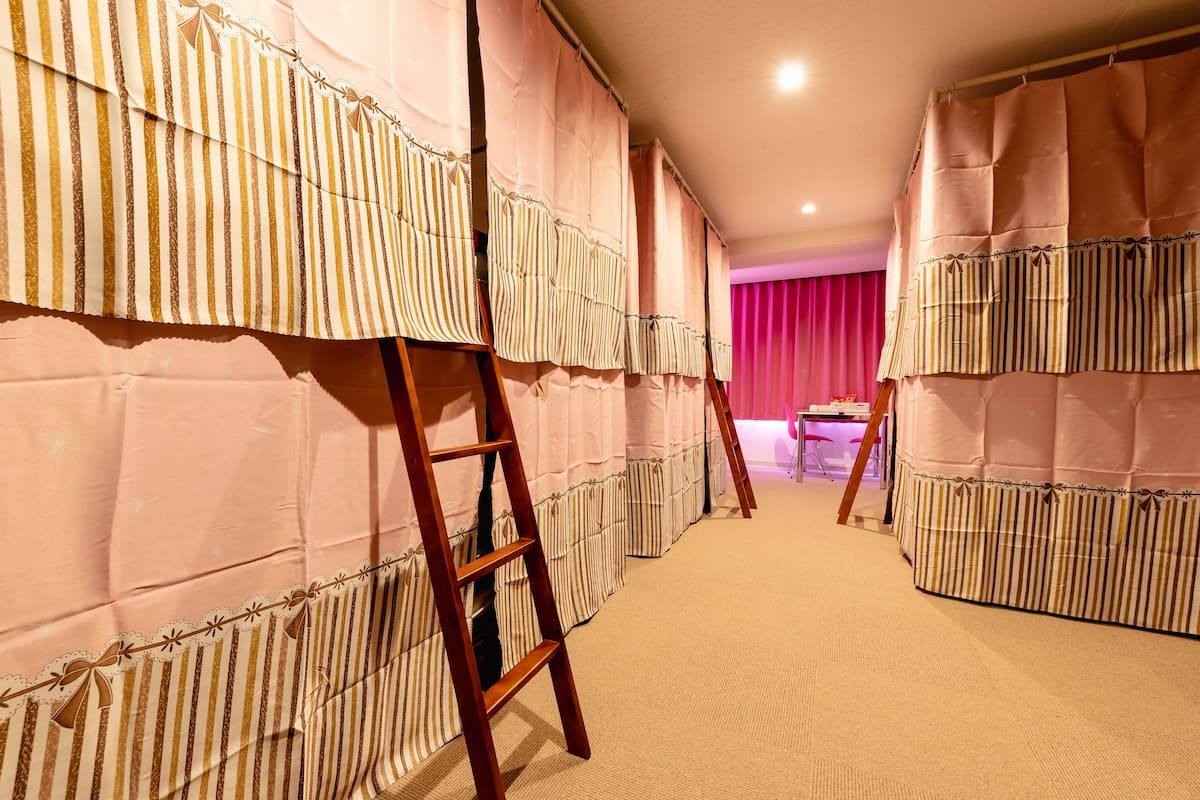 (女性専用ドミトリー) 6人部屋~心斎橋近く立地最高のゲストハウス Nikko INN #402 | 1 室のベッドルーム、WiFi (無料)