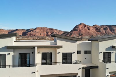 Grand Circle GetAway at Crimson Rocks