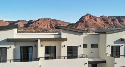 Grand Circle GetAway at Crimson Rocks