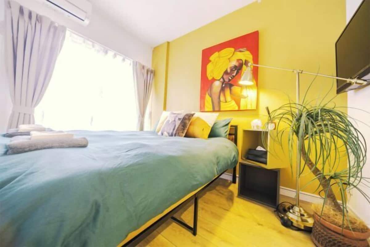 2 bedrooms, iron/ironing board, free WiFi