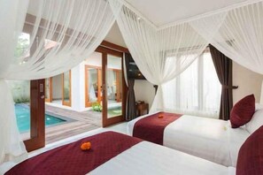 Minibar, in-room safe, iron/ironing board, free WiFi