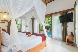 Minibar, in-room safe, iron/ironing board, free WiFi