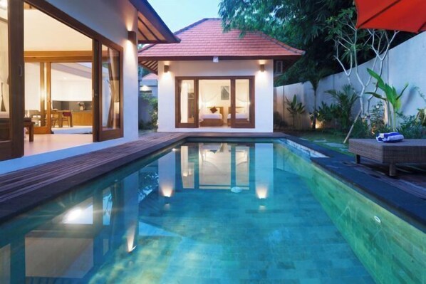 Outdoor pool - De Metra Villa Ubud by GenuineHost (Ubud)