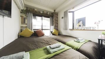 Quarto (Nestay Suite Tokyo Tabata) | 1 quarto, escrivaninha, ferros/tábuas de passar roupa, Wi-Fi de cortesia