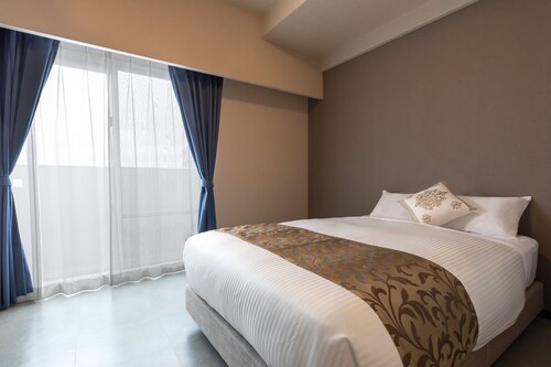 Mr.KINJO in GRAND BLUE CHATAN