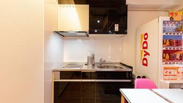 Fridge, microwave