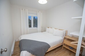 2 bedrooms, iron/ironing board, free WiFi, bed sheets - Private Oceanfront Retreat | Minutes to Surf | Unforgettable Sunsets (Lawrencetown)