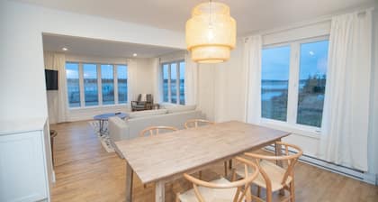 Private Oceanfront Retreat | Minutes to Surf | Unforgettable Sunsets