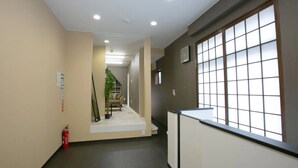 Interior entrance - Akoya Pearl (Kyoto)