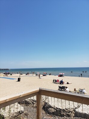 Beach nearby, beach towels