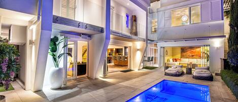 Outdoor pool, pool umbrellas