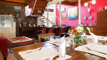 Tägliches englisches Frühstück (75 ZAR pro Person)