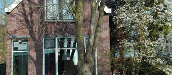 Charmante maison individuelle avec jardin dans un quartier calme, y compris les soins des chats.