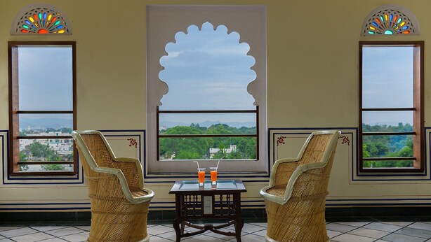 Lobby sitting area - Aaram Mahal By Pachar Group (Udaipur)