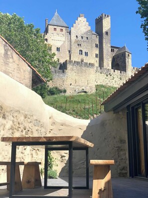Outdoor dining - Le Jardin de La Tour Pinte (Carcassonne)