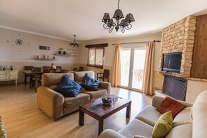 Living room - Casa Cuarcita 15 People (Robledo de Chavela)