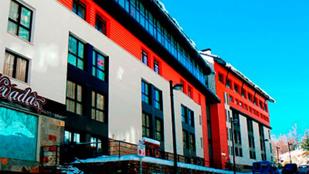 Exterior - Unbeatable Location 200 Meters From the Slopes, Parking Space, Wifi (Monachil)