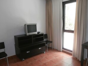 Interior - Unbeatable Location 200 Meters From the Slopes, Parking Space, Wifi (Monachil)
