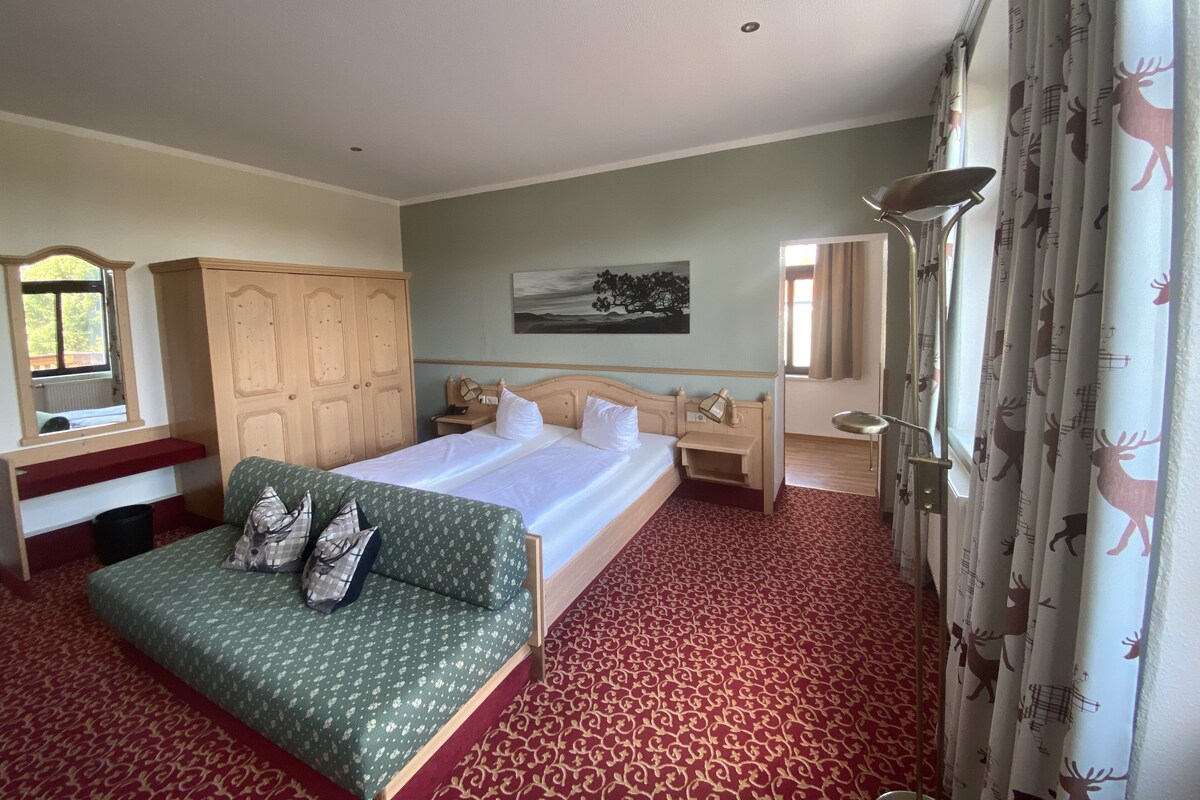 Minibar, in-room safe, blackout curtains, free WiFi