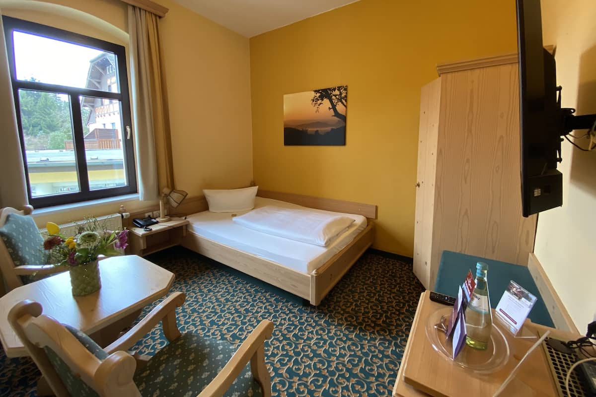 Einzelzimmer | Minibar, Zimmersafe, Verdunkelungsvorhänge, kostenloses WLAN