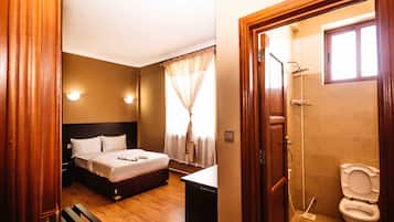 Standard Single Room, 1 Double Bed | Bathroom | Shower, rainfall showerhead, free toiletries, hair dryer