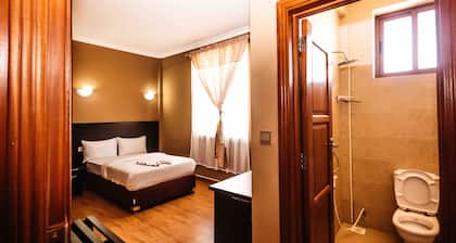 Panone Hotel King'Ori