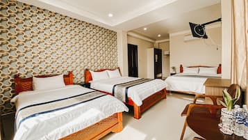 Memory foam beds, minibar, desk, free WiFi