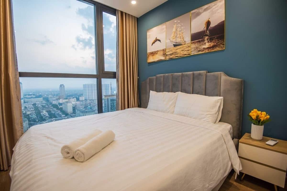 1 bedroom, in-room safe, desk, blackout curtains