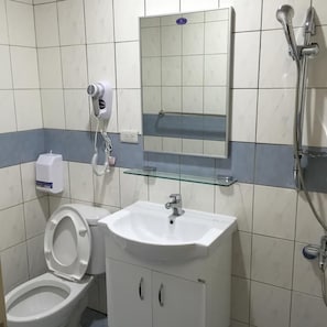 Bathroom - GuTingBen B&B (Minxiong)