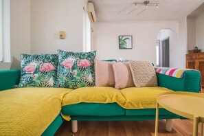 公寓 (2 Bedrooms) | 客廳 | 電視