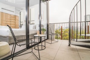 Appartement (2 Bedrooms) | Balcon