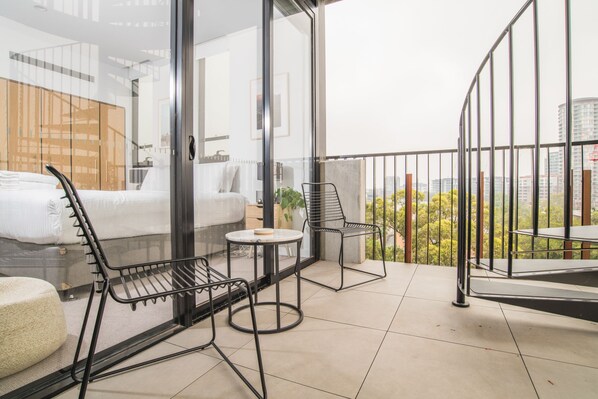 Apartment (2 Bedrooms) | Balkon