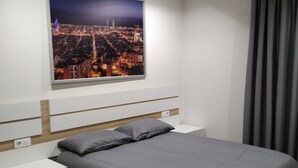 Unclassified image, 3 of 37, button - Piso Travesia Vigo Reformado Vistas Ria (Vigo)