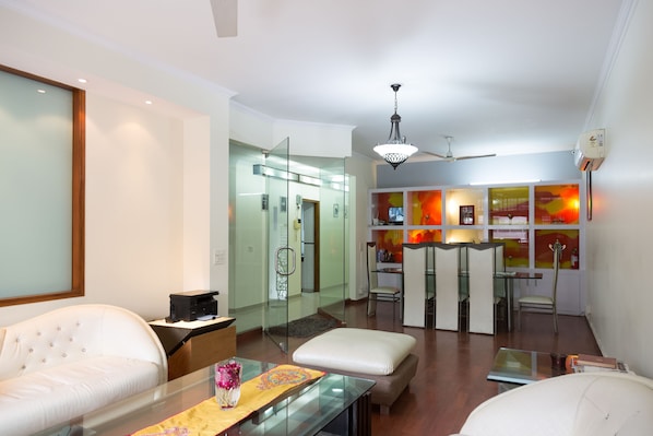 Lobby - Under My Roof Green Park (New Delhi)