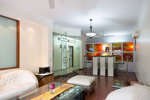 Under My Roof Green Park