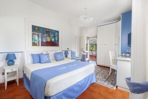 Chambre Double, vue jardin | Minibar, bureau, rideaux occultants, chambres insonorisées