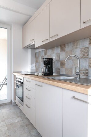 冰箱、烤箱、炉灶、洗碗机