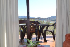 Ferienhaus, 2 Schlafzimmer, Raucher, Balkon | Terrasse/Patio