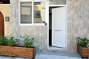 Exterior detail - Central Chania house (Chania)