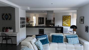 Smart TV, video games, DVD player, books