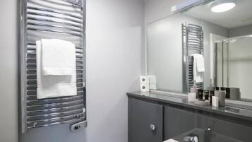 Shower, free toiletries, hair dryer, towels