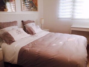 1 bedroom, iron/ironing board, free WiFi, bed sheets - L'appartement Grenelle (Paris)