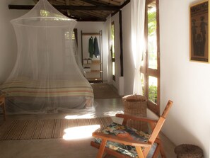 1 bedroom, bed sheets