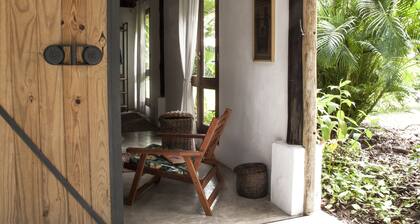 The Lion Cottage - Studio Uno - Charmante Suite in einem gemütlichen tropischen Garten