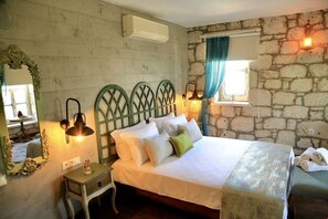 Room - Efendiler Konagi (Cesme)