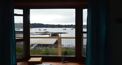 Beautiful sunsets and relaxing days, are waiting for you at Harborside Cottage.