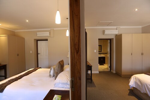 Das Komani Resorts ist ein 4-Sterne-Boutique-Hotel mit 18 Zimmern  