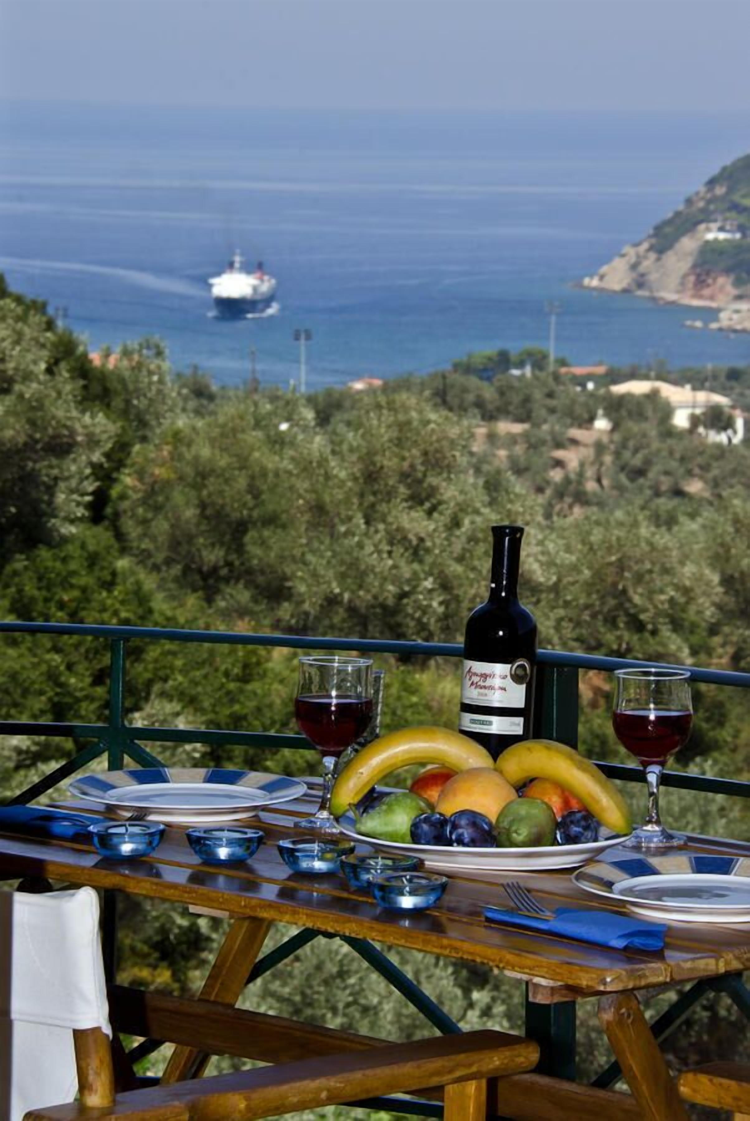 Departamento básico | Vista a la playa o el mar