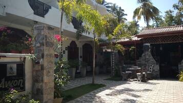 Fachada de la propiedad