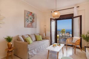 Classic Apartment | Living room | 43-inch Smart TV with cable channels, TV - Sky Hill - Holiday Apartments (Rethymno)